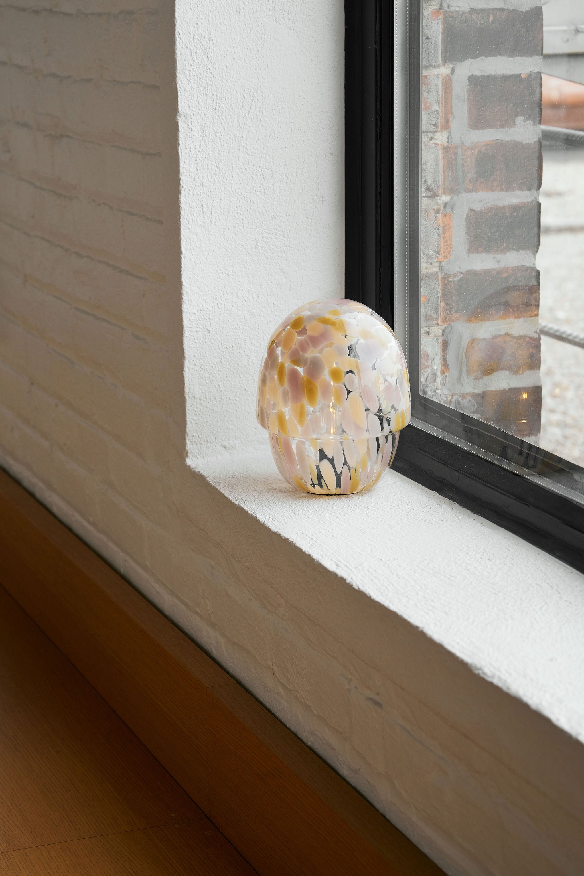Portable Close Top Glass Mushroom Lamp, Pink Moon